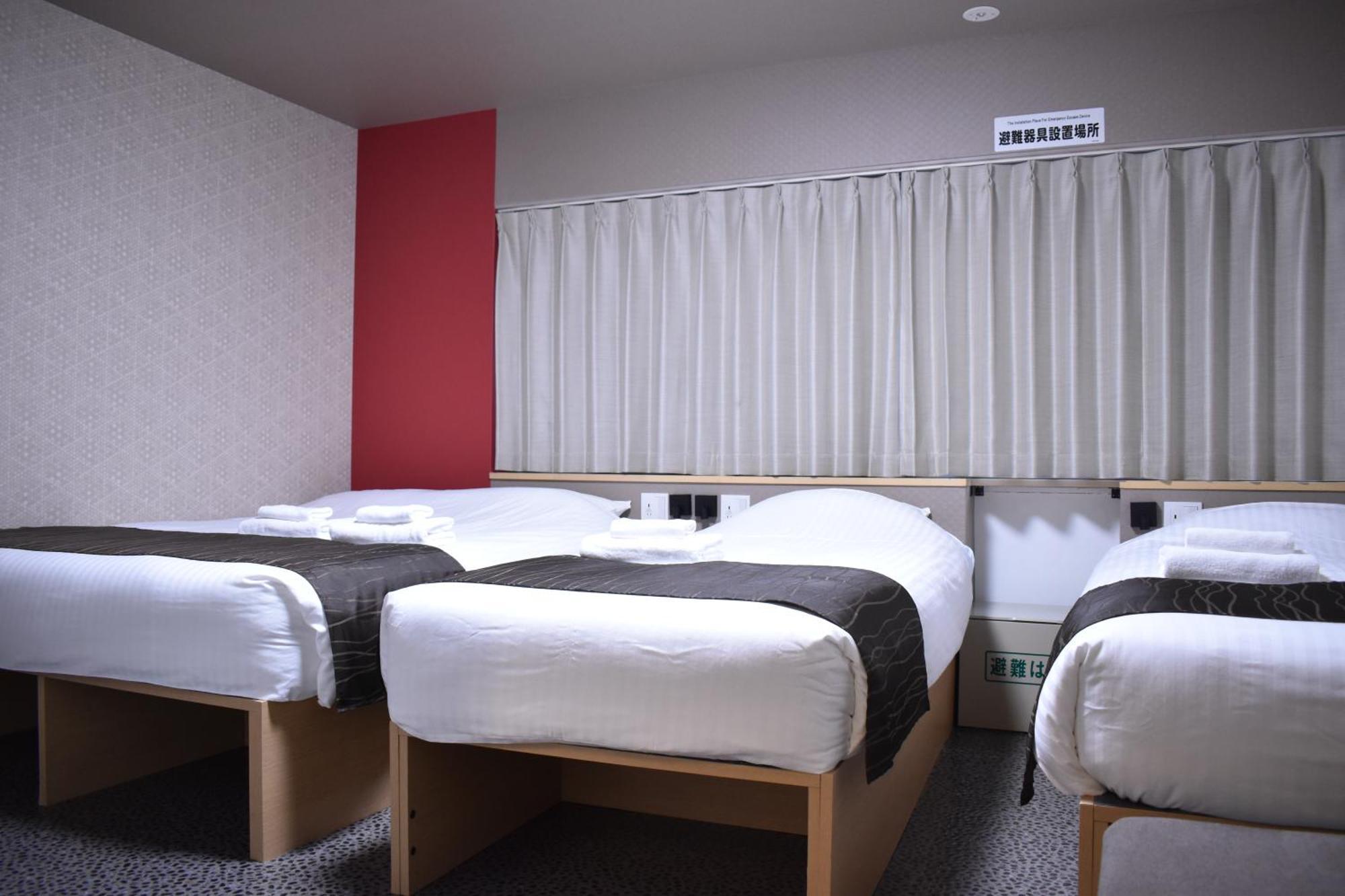 Shinsaibashi House Hotel Osaka Phòng bức ảnh