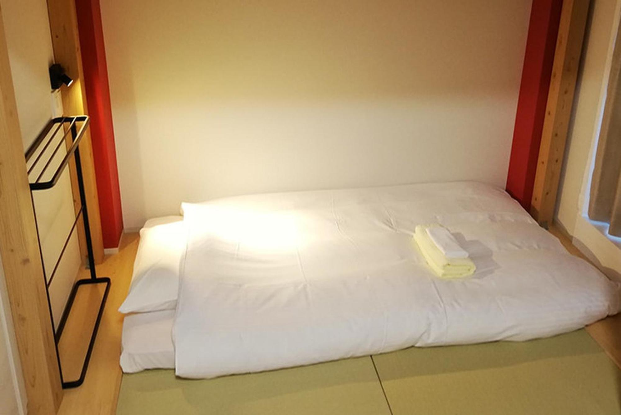 Shinsaibashi House Hotel Osaka Phòng bức ảnh